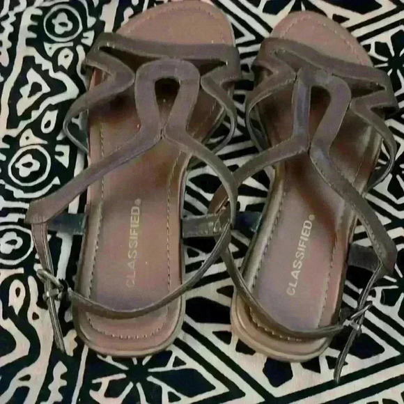 Classified brown sandals - Picture 1 of 4